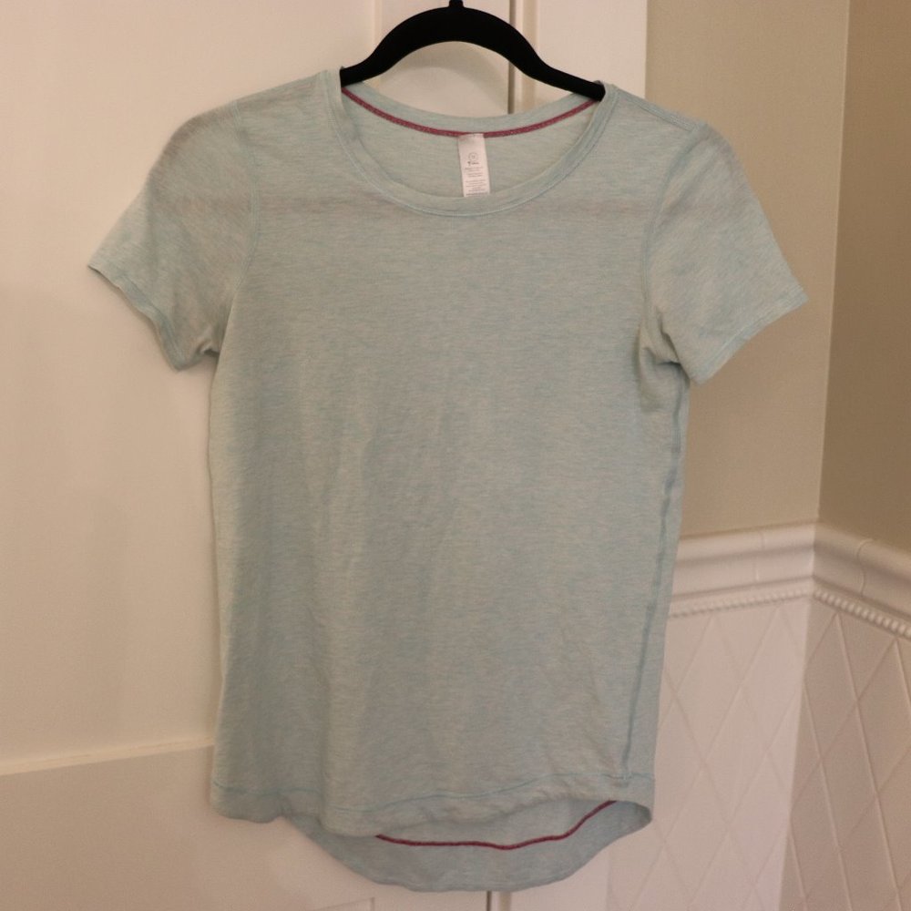 Ivivva short sleeve shirt